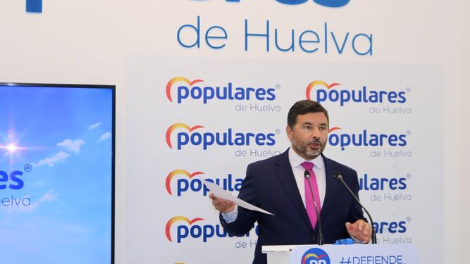 José Enrique Sánchez durante la presentación de la iniciativa en rueda de prensa.