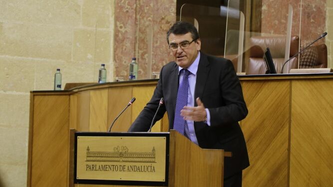 El parlamentario Rafael Segovia.