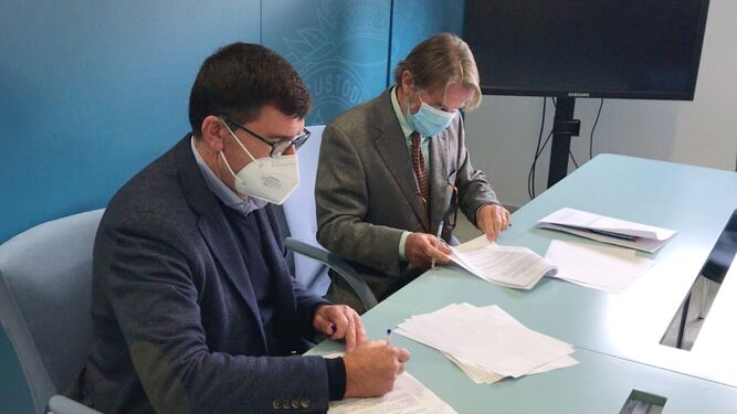 Firma del convenio de colaboración entre el Ayuntamiento de Puebla de Guzmán y el Banco de Alimentos de Huelva.