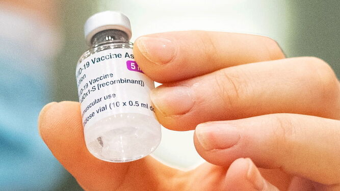 Aumentar la franja de edad permitiría acelerar el proceso de vacunación en las personas de mayor riesgo