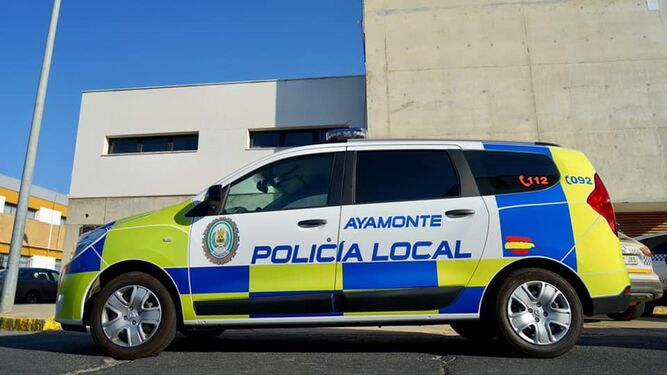 Vehículo de la Policía Local de Ayamonte.
