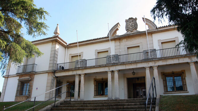 Fachada del Obispado de Huelva