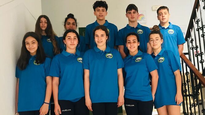 Los integrantes del equipo infantil del Club Natación Huelva.