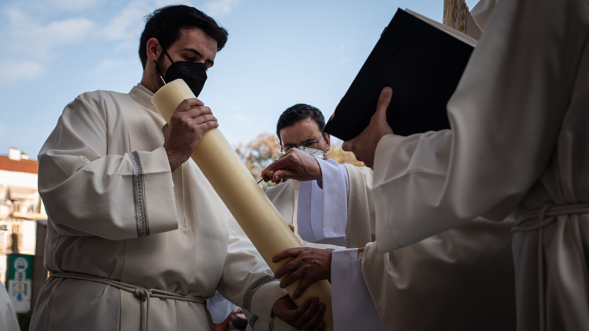 Im&aacute;genes de la Vigilia Pascual oficiada por el Obispo en La Merced