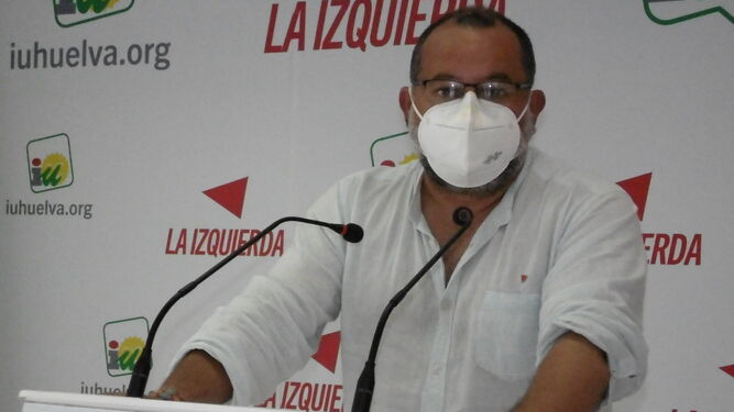 Rafael Sánchez Rufo en la sala de prensa de Izquierda Unida.