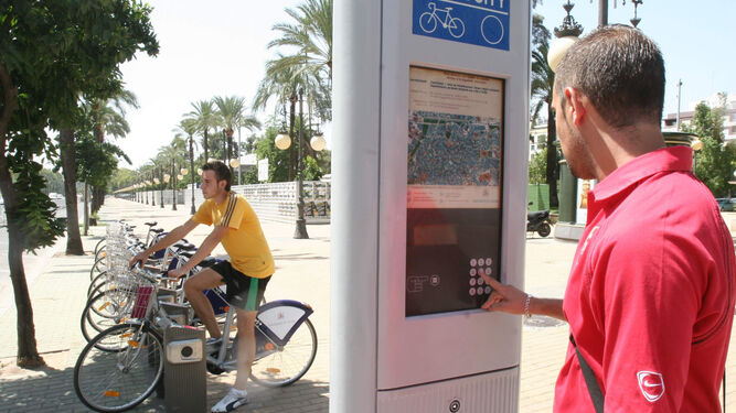 Puesto de bicicletas públicas en Córdoba.