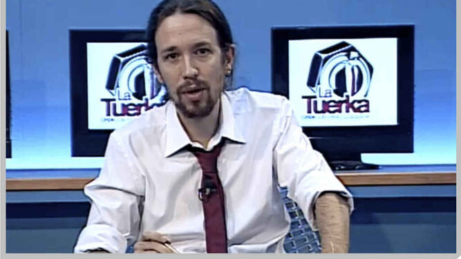 Un imberbe Pablo Iglesias en su programa online 'La Tuerka'