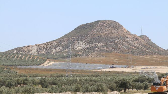 Nueva instalación solar fotovoltaica en el término municipal de Tabernas (Almería).