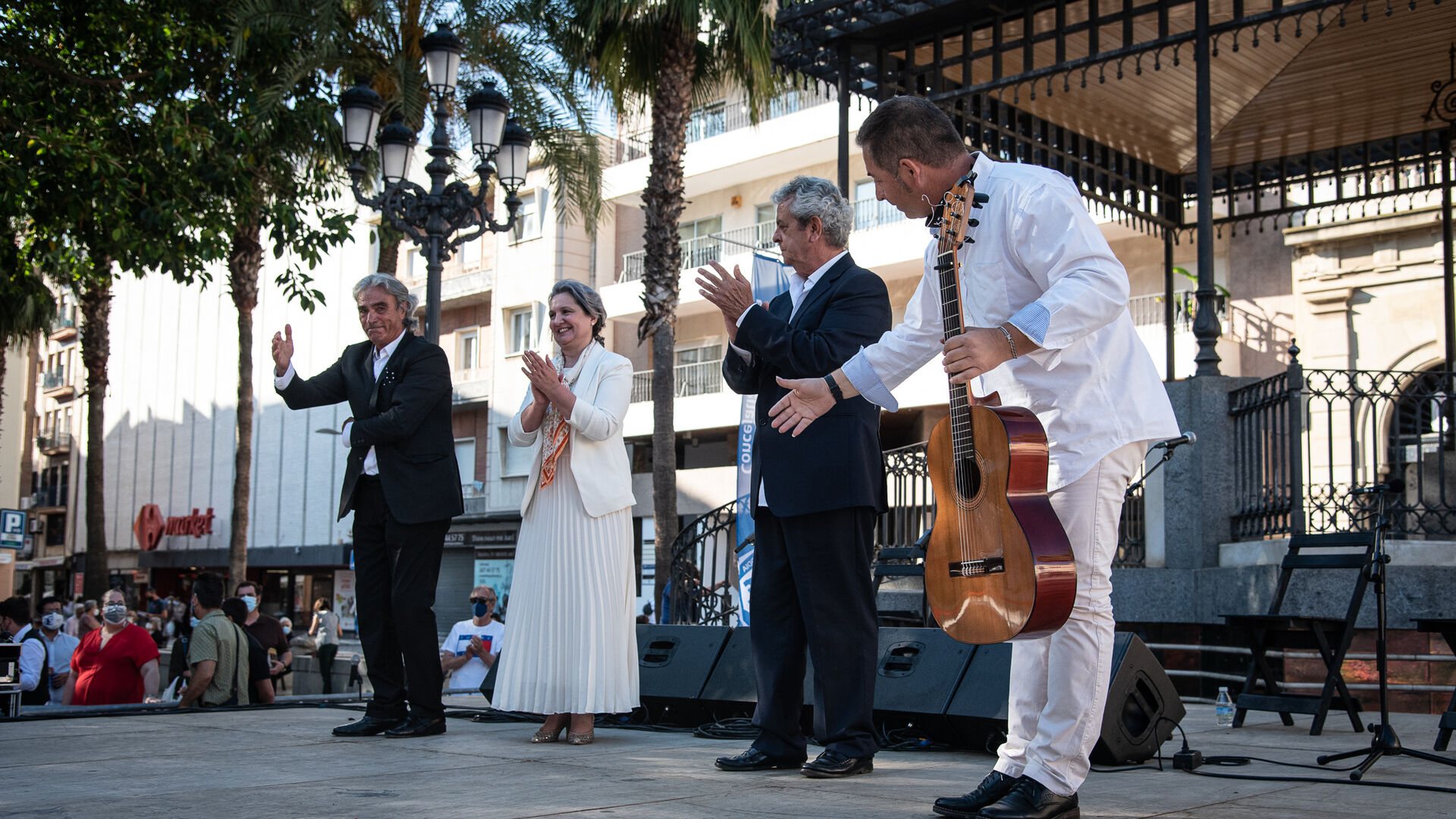 Im&aacute;genes de la pe&ntilde;a Huelva en el festival flamenco Ciudad de Huelva