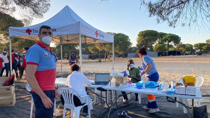 Vacunación en el asentamiento de Moguer.