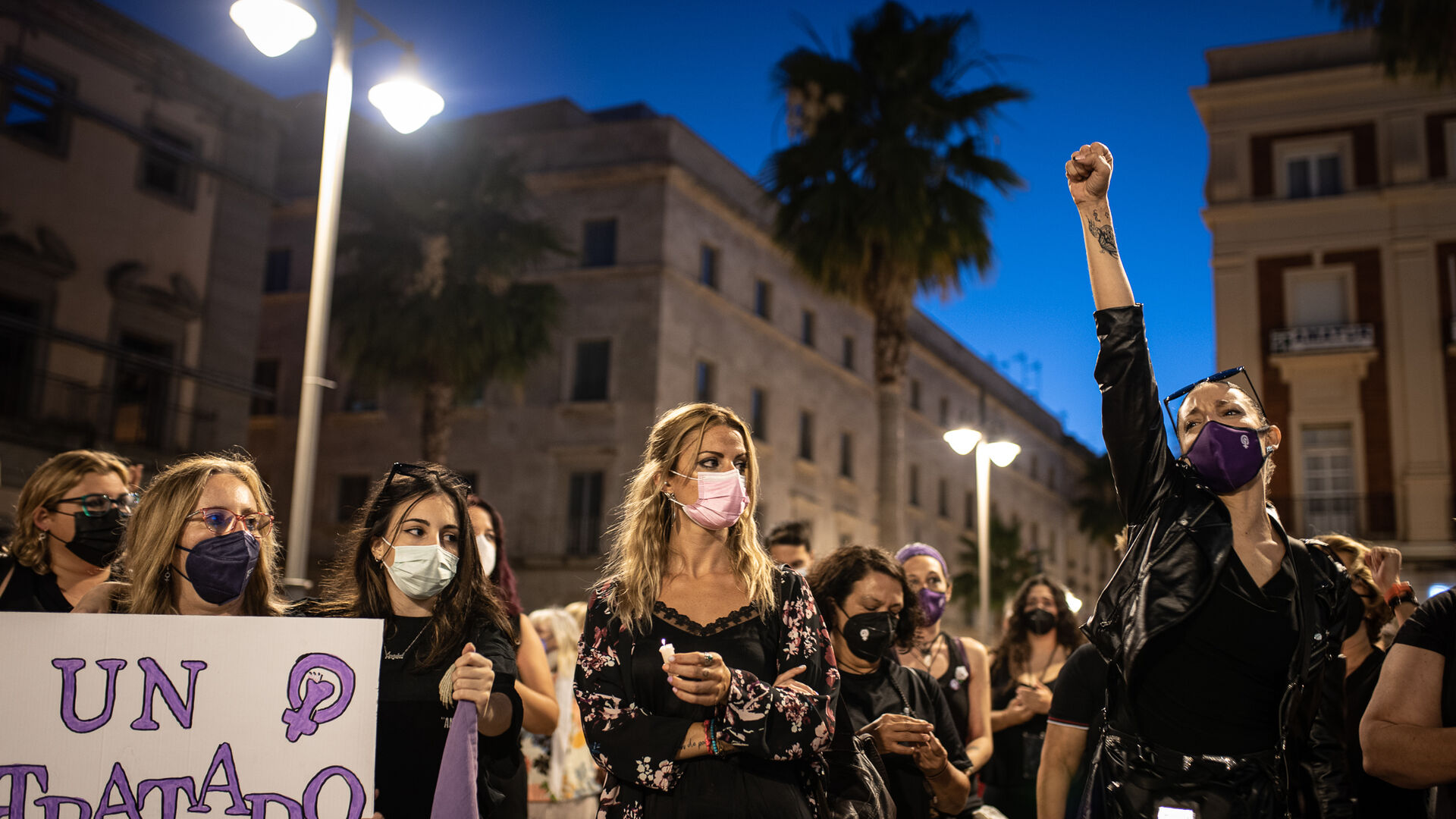 Im&aacute;genes de la concentraci&oacute;n feminista frente al ayuntamiento en repudia a los feminicidios