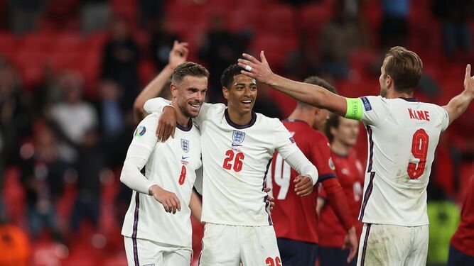 Inglaterra vence por la mínima a la República Checa (0-1) y pasa a octavos como primera en su grupo