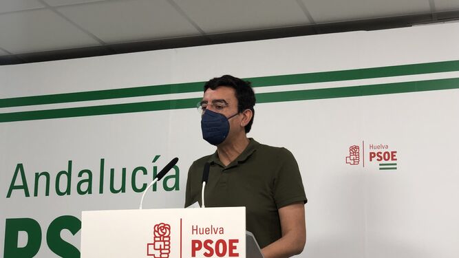Mario Jiménez durante la rueda de prensa
