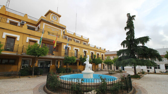 Vista exterior del Ayuntamiento de Aljaraque.