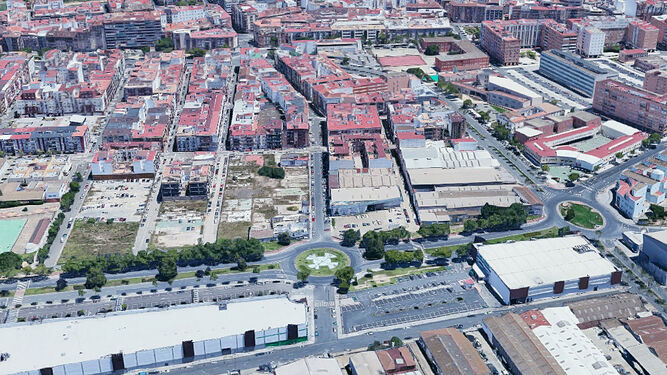 Vista aérea de la trasera del Molino de la Vega hacia la avenida del mismo nombre, donde se abrirá un nuevo frente con residenciales. La imagen es previa a la demolición de Mariscos Rodríguez.