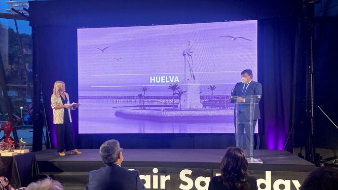El alcalde de Huelva durante su intervención en la gala celebrada en Bilbao.
