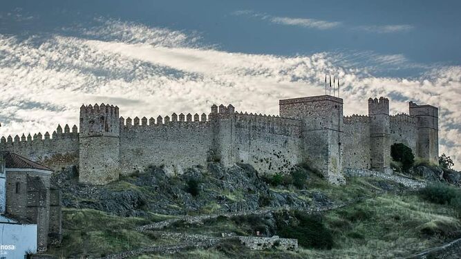 El Castillo-Fortaleza de Santa Olalla del Cala.
