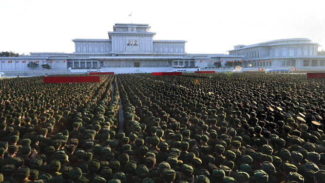 El ejército norcoreano exhibe sus capacidades más extremas