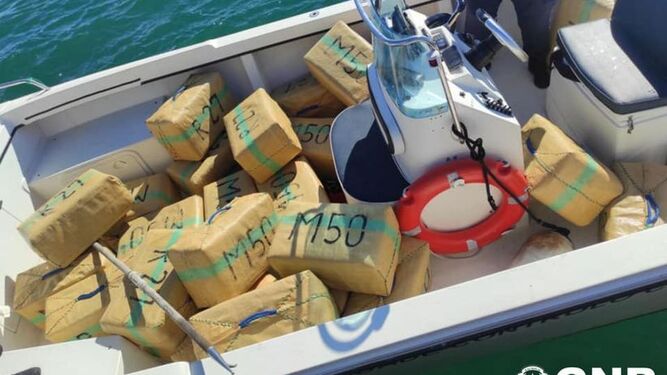 El narcotráfico se expande a Portugal, que intercepta una lancha con 1.250 kilos de hachís en Faro