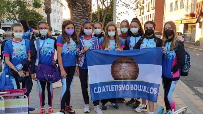 Varios de las jóvenes promesas del CA Bollullos que compiten en este Andaluz.