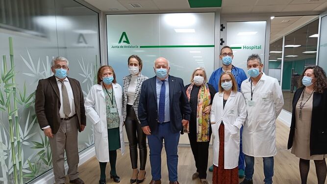 Visita del consejero de Salud y Familias, Jesús Aguirre, al hospital Infanta Elena.