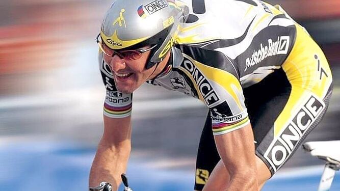 Abraham Olano, uno de los grandes del ciclismo español, competirá en Huelva.