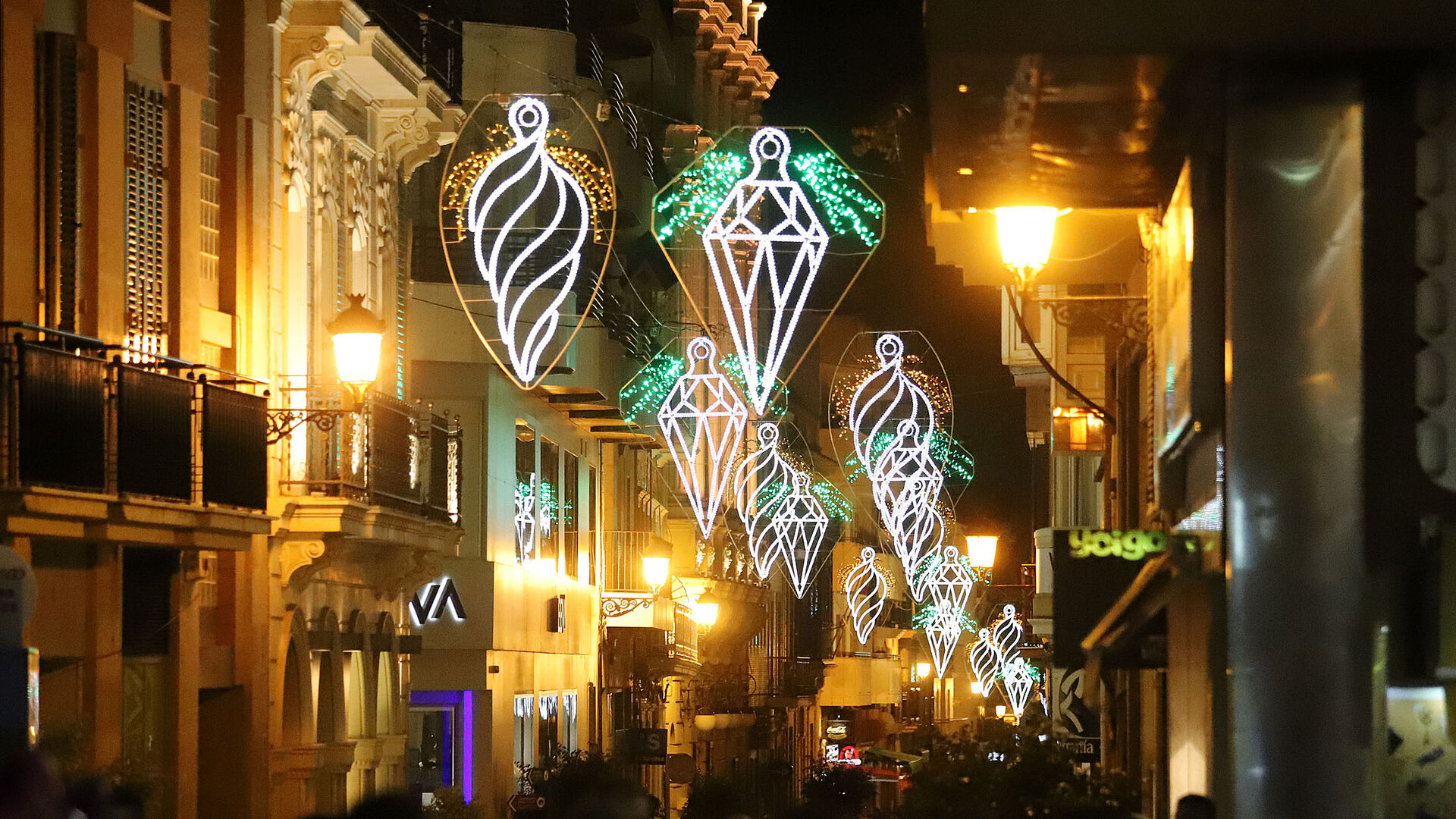 As&iacute; brilla Huelva en la antesala de la Navidad