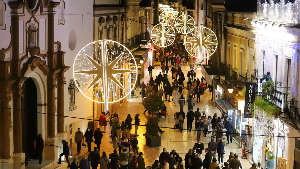 Así brilla Huelva en la antesala de la Navidad