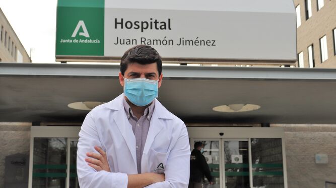 El médico Carlos Cordero ha sido seleccionado como experto por la Organización Mundial de la Salud.