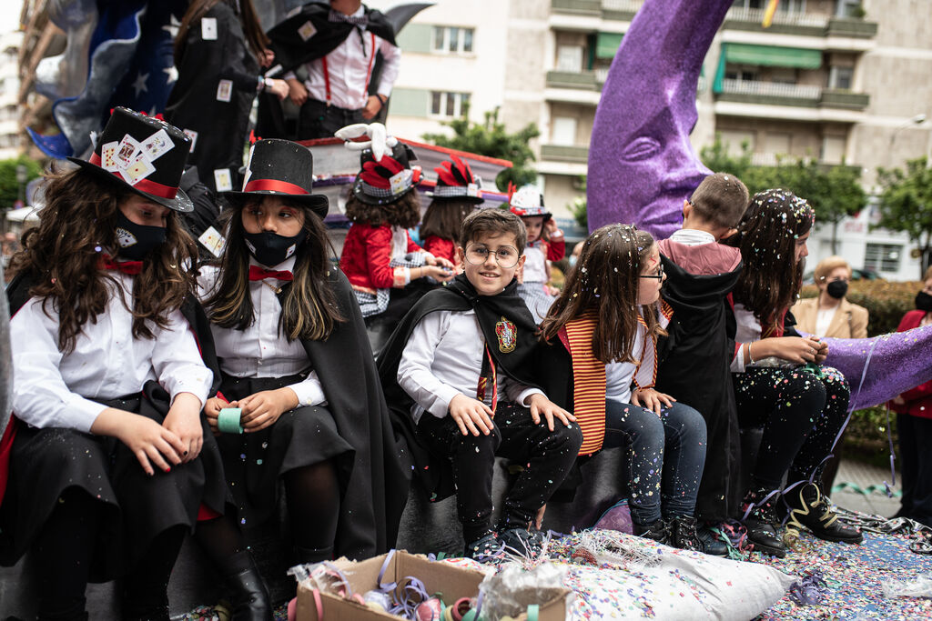 Im&aacute;genes de la cabalgata del carnaval por las calles de Huelva