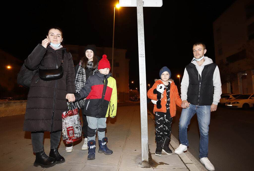 Im&aacute;genes de la emocionante llegada de los ucranianos refugiados a Huelva
