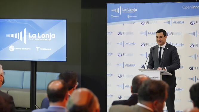 Juanma Moreno en el acto de apertura oficial de la Lonja de Innovación.