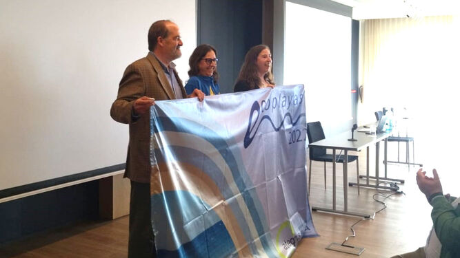 Islantilla recoge su Bandera EcoPlayas en el Congreso de Castelldefels.