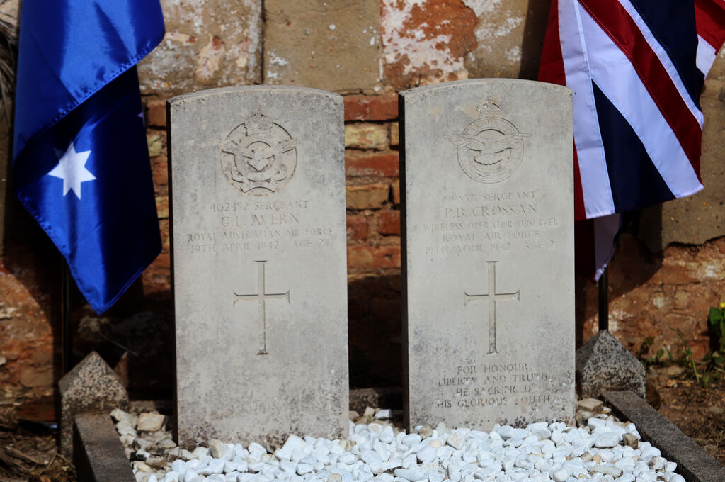Homenaje a los pilotos muertos en la Segunda Guerra Mundial en Huelva, en im&aacute;genes