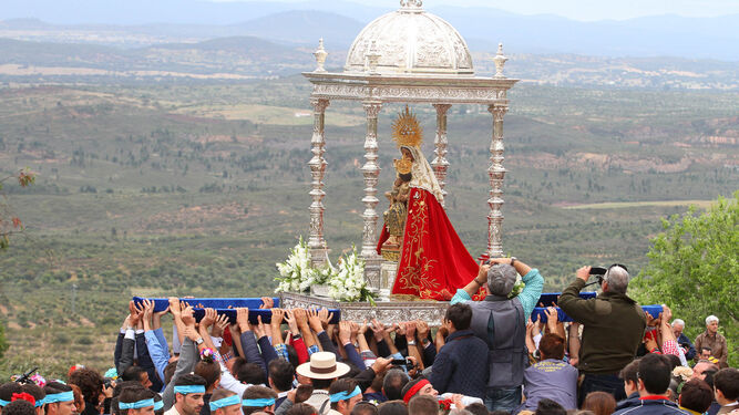 Puebla de Guzmán volverá a abrazar a su Virgen de la Peña en una de las romerías más especiales de Huelva