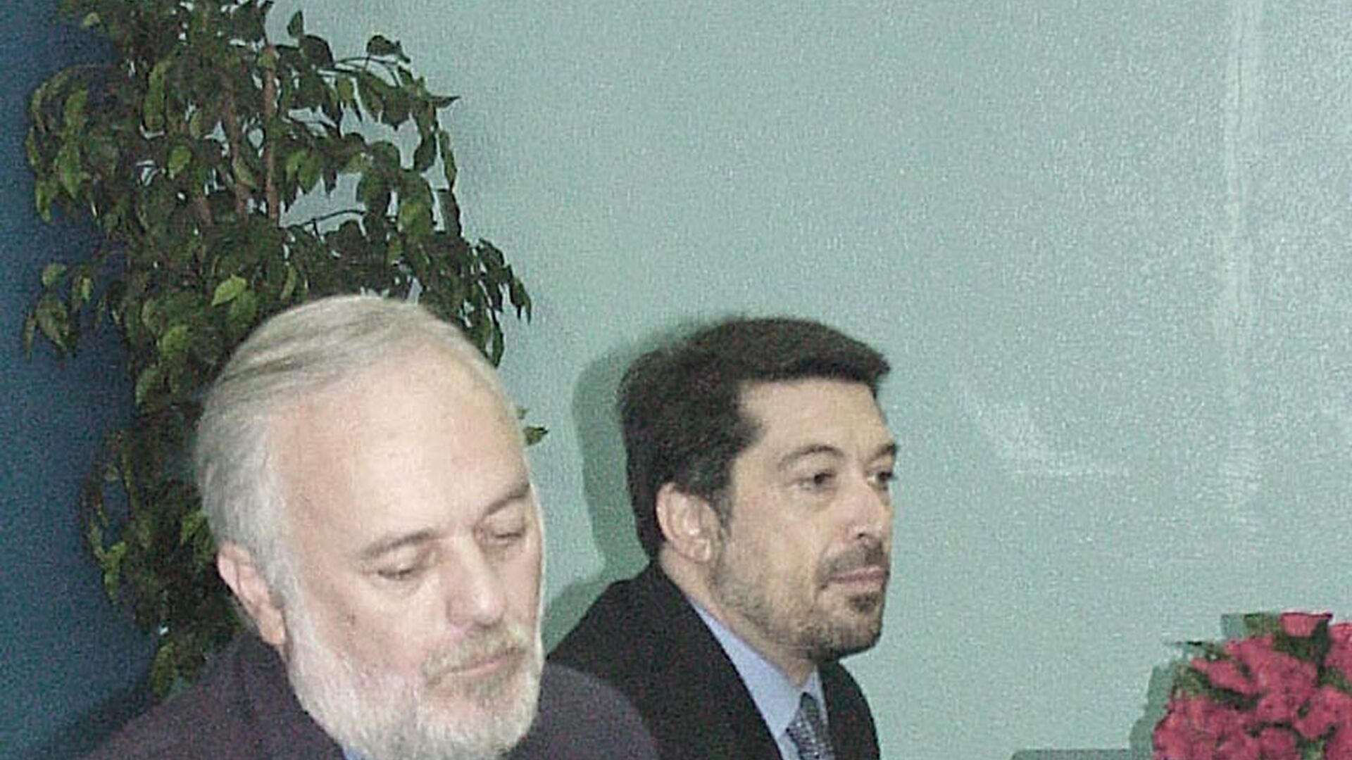 Isa&iacute;as P&eacute;rez Salda&ntilde;a y Javier Barrero, figuras clave del PSOE de Huelva.