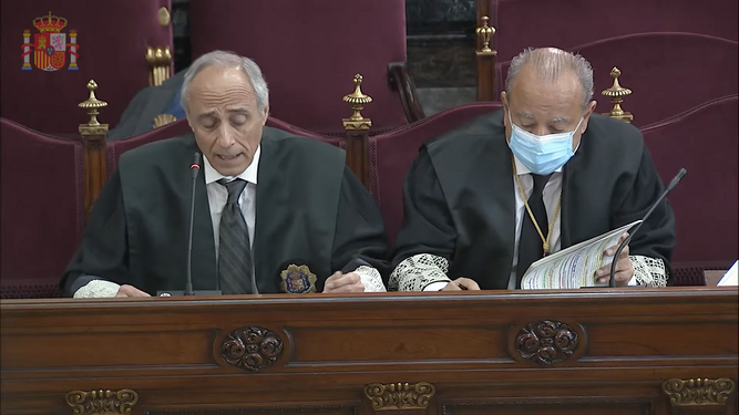 Los fiscales Fernando Prieto y Rafael Escobar, en el Supremo