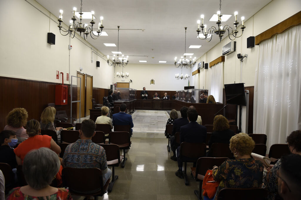 Acto de Jura de nuevos colegiados sociales en Huelva