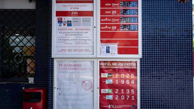 Precios de una gasolinera en Huelva.