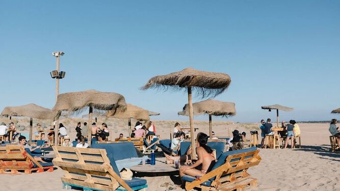 Mosquito Club, el chiringuito ideal para combatir la ola de calor en Huelva