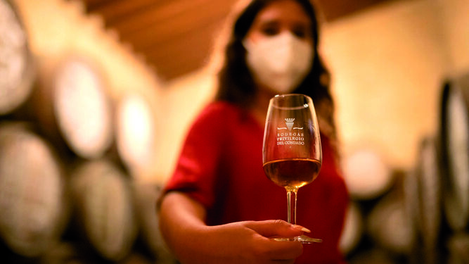 El vino del Condado es ideal para acompañar los productos onubenses.