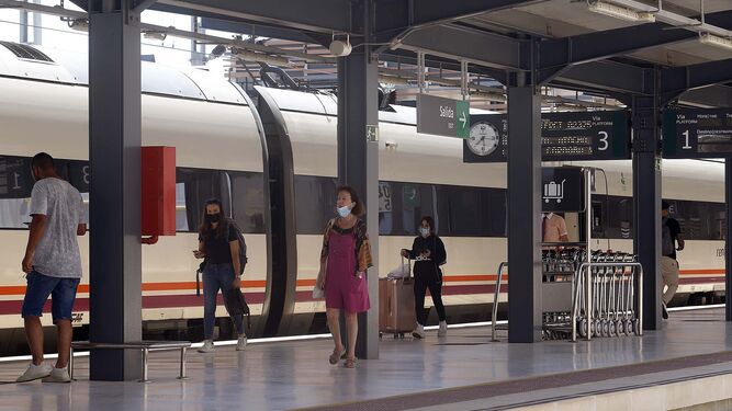 Último de los trenes que llegó a la estación de Huelva en la tarde del pasado jueves.