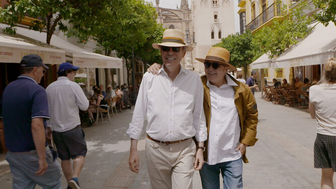Victorio y Lucchino, anfitriones por la turística calle Mateos Gago en 'Viajeros Cuatro'