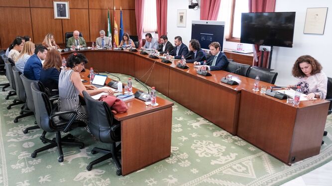 Imagen de la reunión de este jueves de la Junta de Portavoces del Parlamento de Andalucía.