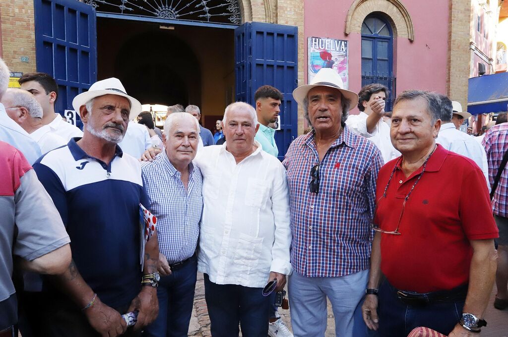 Colombinas 2022:  Toros en La Merced. Alejandro Conquero, Manzanares y Roca Rey salen por la Puerta Grande, en im&aacute;genes