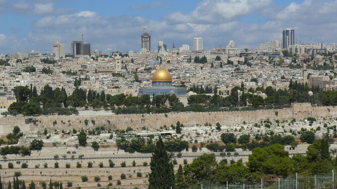 La ciudad de Jerusalén, la ciudad sagrada.
