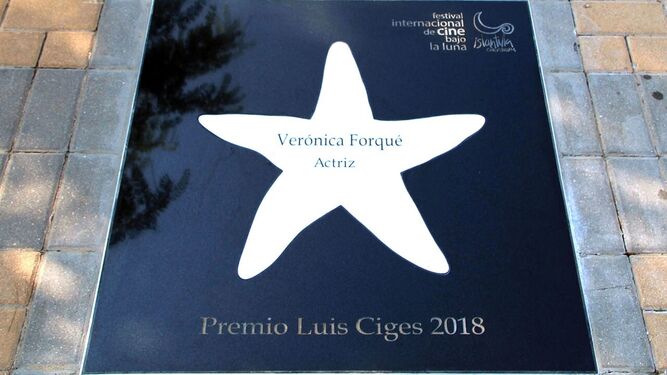 Estrella de Mar dedicada a Verónica Forqué en el Paseo Marítimo de Islantilla.