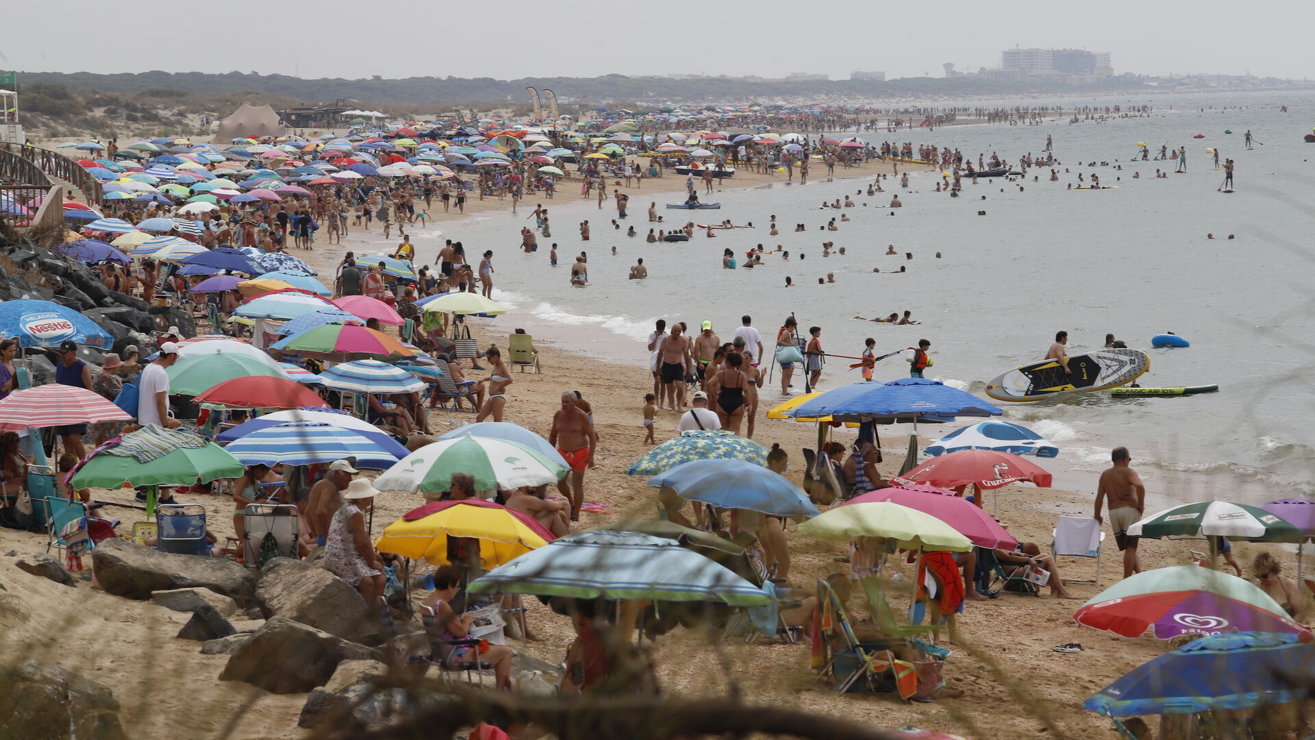 Im&aacute;genes del primer s&aacute;bado de Agosto en las playas de Huelva