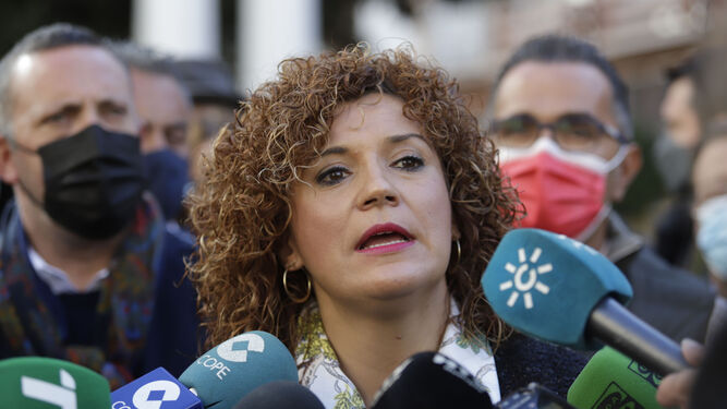 La presidenta de la Diputación de Huelva apoya la decisión de la alcaldesa de Valverde de suspender la feria.