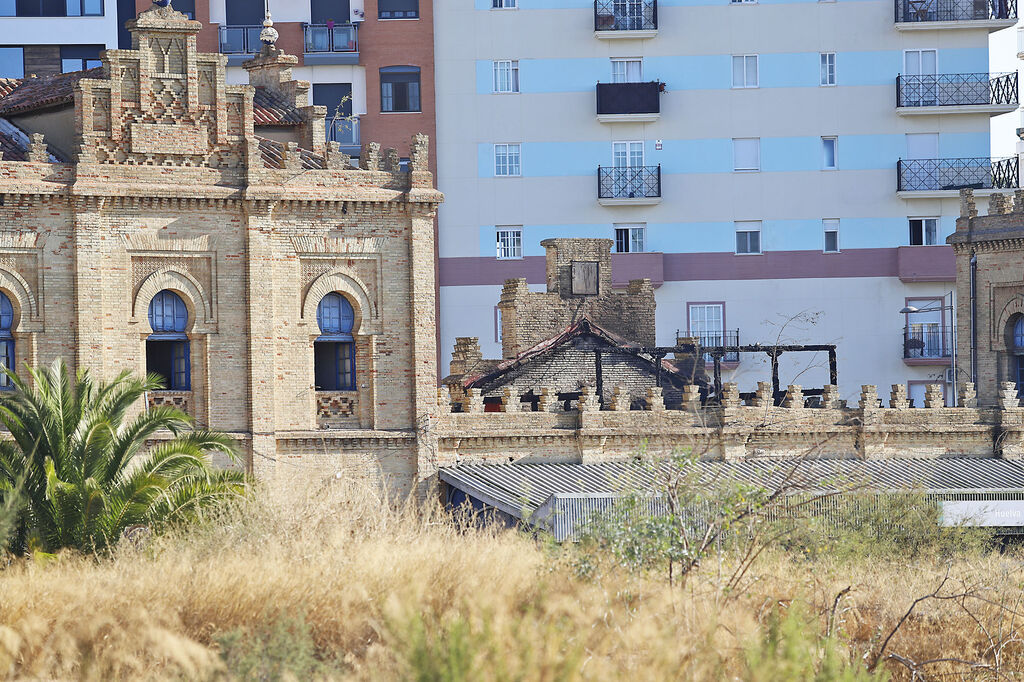 Un incendio deja importantes en la antigua estaci&oacute;n de tren de Huelva